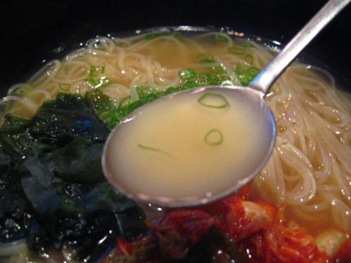 焼肉大門 温麺　スープ