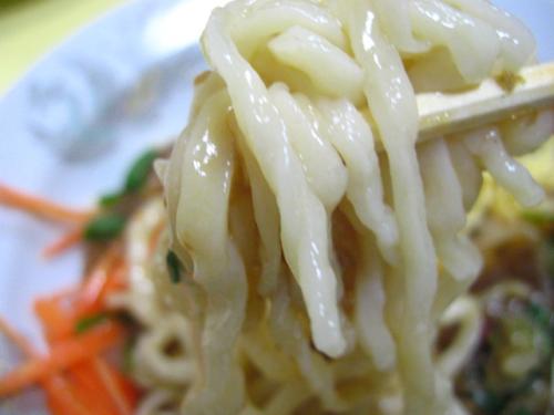 中華家庭料理中国菜館　炸醤麺（ジャージャーメン）　麺アップ
