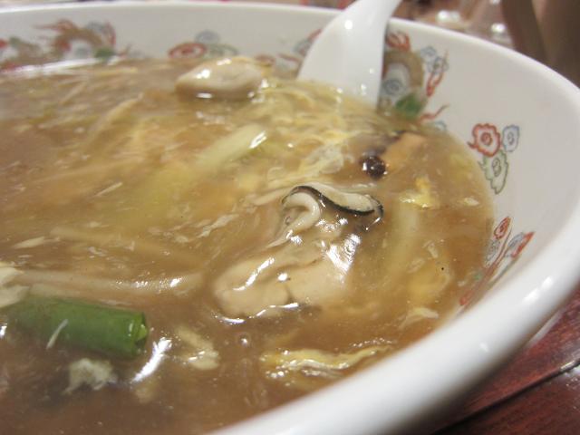 中国家常菜　鳳龍菜館　カキあんかけ麺（大盛）　アップ