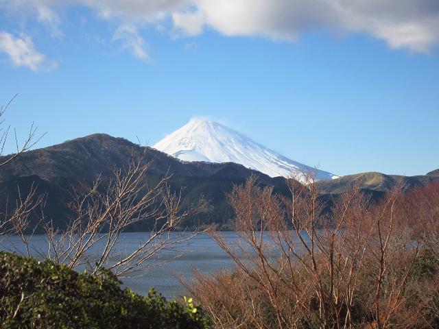 箱根　芦ノ湖の向こうに見える富士山3