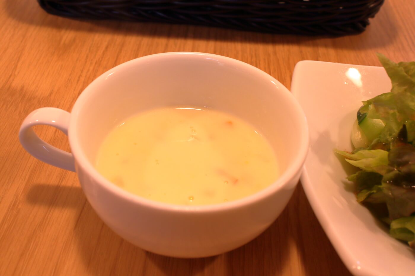 高知市 エンガワ ランチのスープ