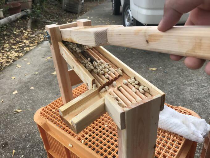手押し式ユズ搾り器