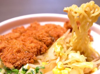 くいしんぼ如月 味噌カツジャン麺