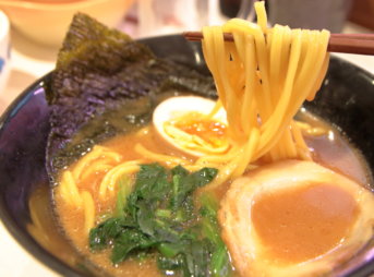 はま寿司 横浜家系ラーメン 豚骨醤油