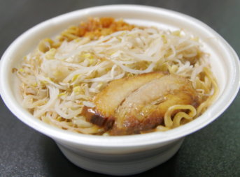 セブンイレブン 中華蕎麦とみ田監修 ワシワシ食べる豚ラーメン 2020年リニューアル版