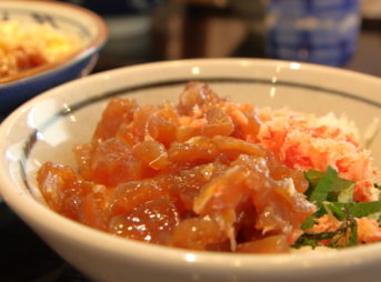 丸亀製麺 海鮮のっけ丼 かにまぐろ